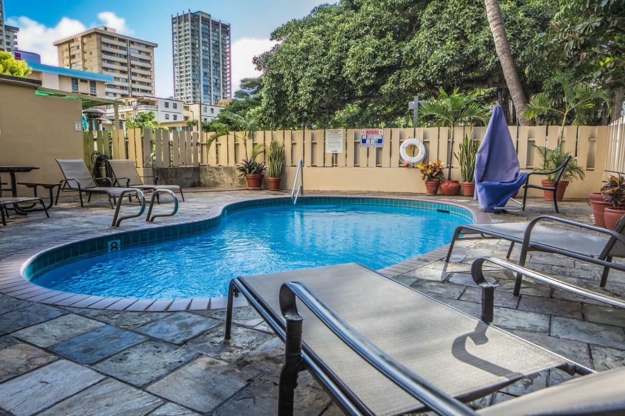 Beautiful Studio In The Heart Of Vibrant Waikiki Honolulu Exterior photo